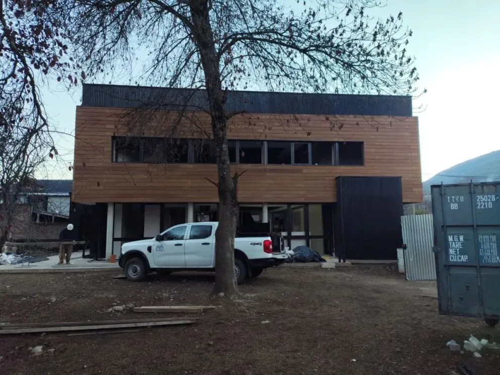 Avanza la obra del complejo judicial en la vecina localidad de El Bolsón. 