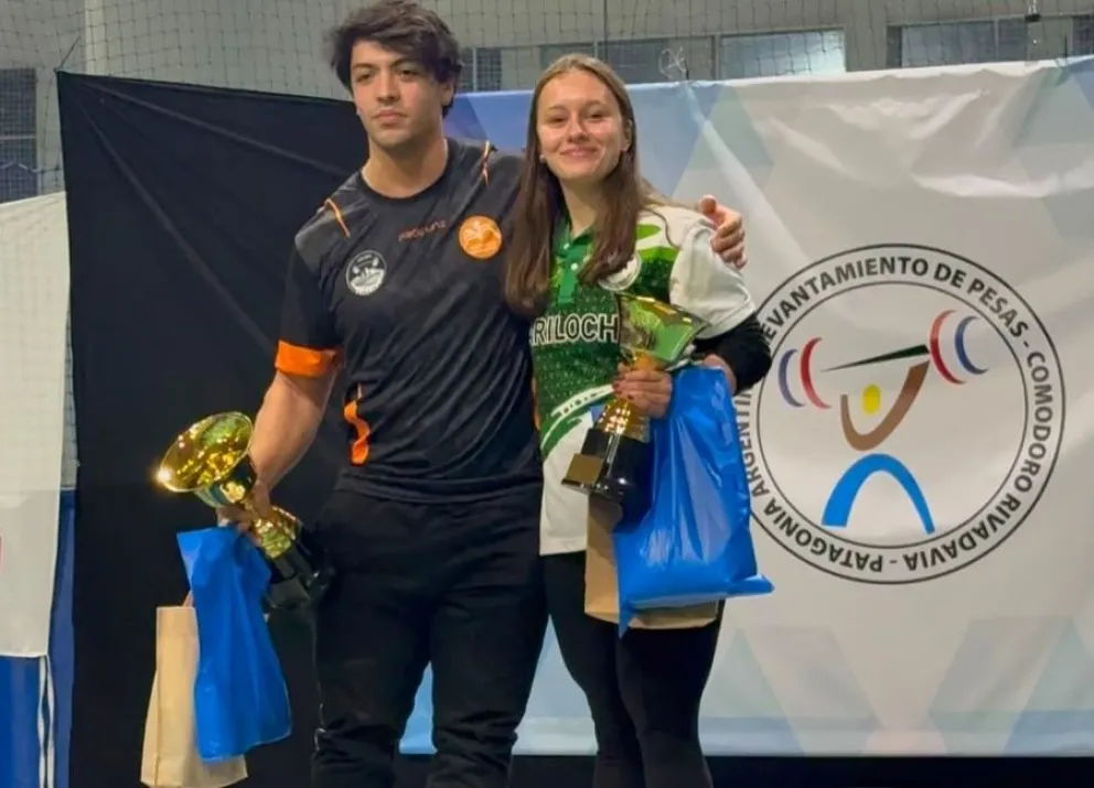 Dante Pizzuti y Luna Lupiañez, los barilochenses fueron los mejores del torneo. Fotos gentileza.