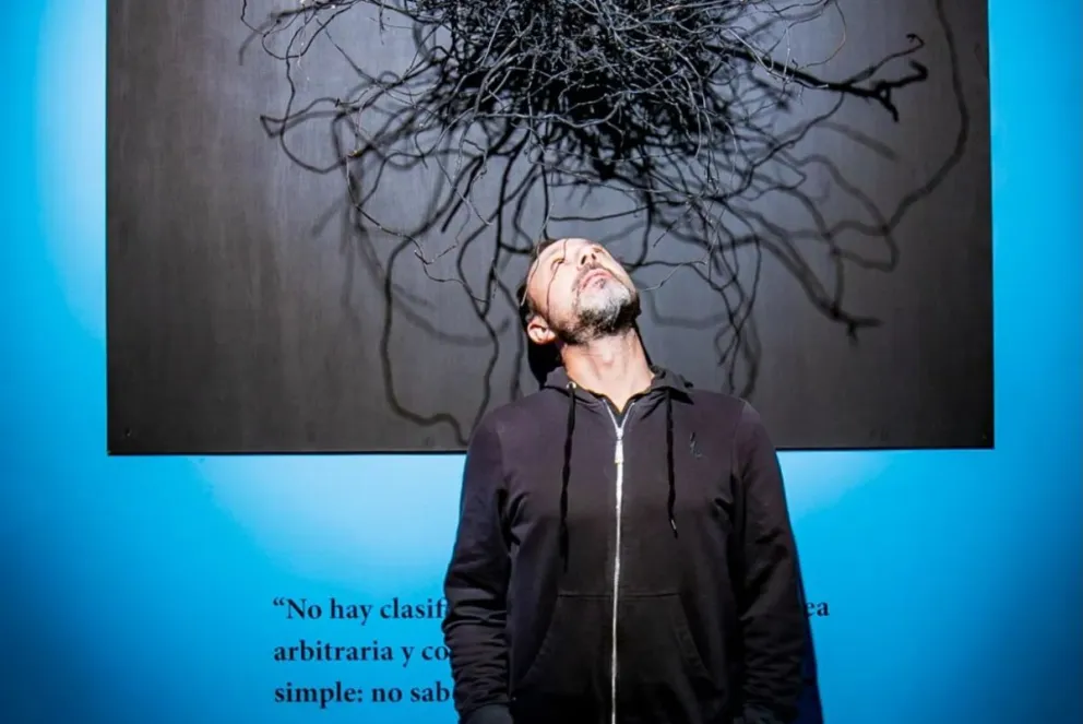 Pablo Bernasconi cavila sobre el infinito.