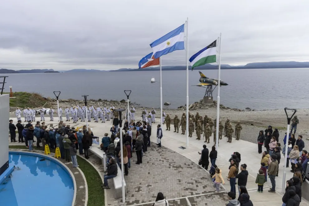 Imagen del día en que se homenajeó al soldado Olavarría en el Museo Malvinas, Antártida y Atlántico Sur. Foto: Eugenia Neme.