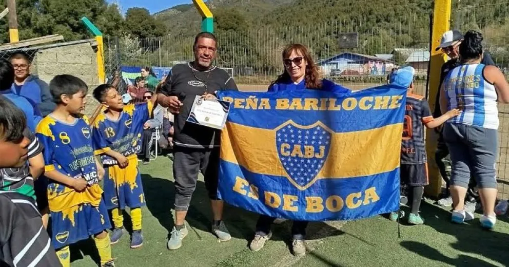 Continúan acompañando a espacios sociales de los barrios de la ciudad. 