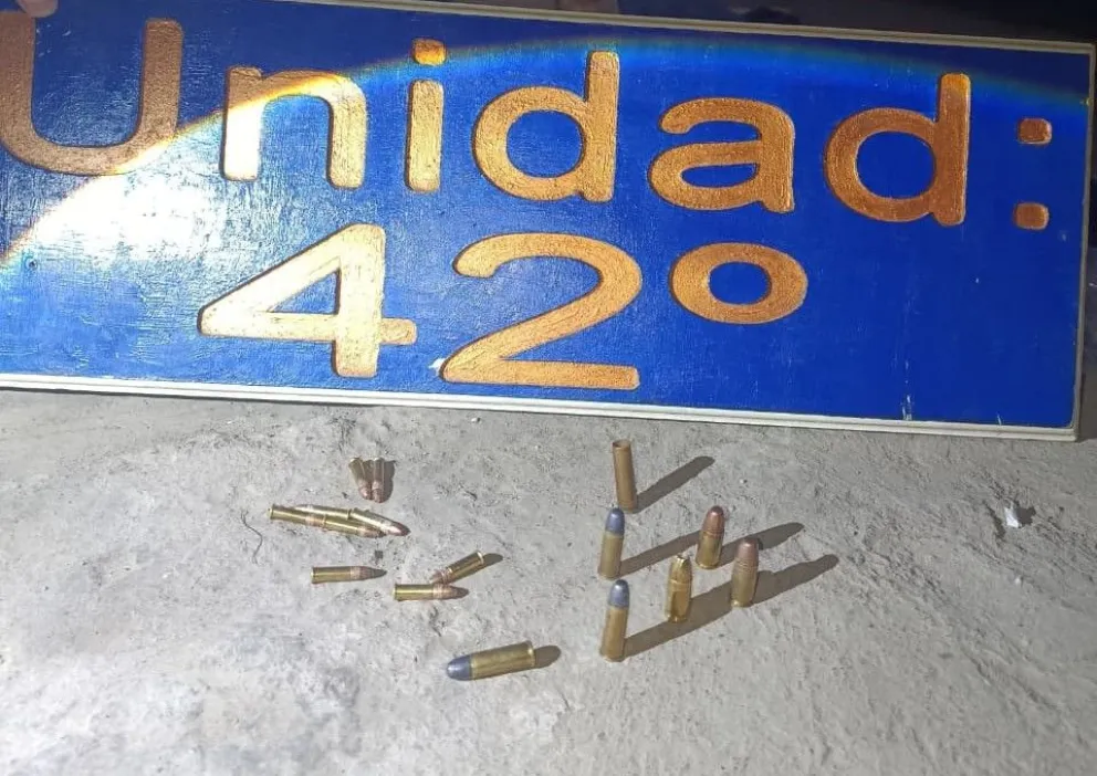 Secuestran 28 cartuchos en la vivienda del hombre detenido por hechos delictivos con armas de fuego.