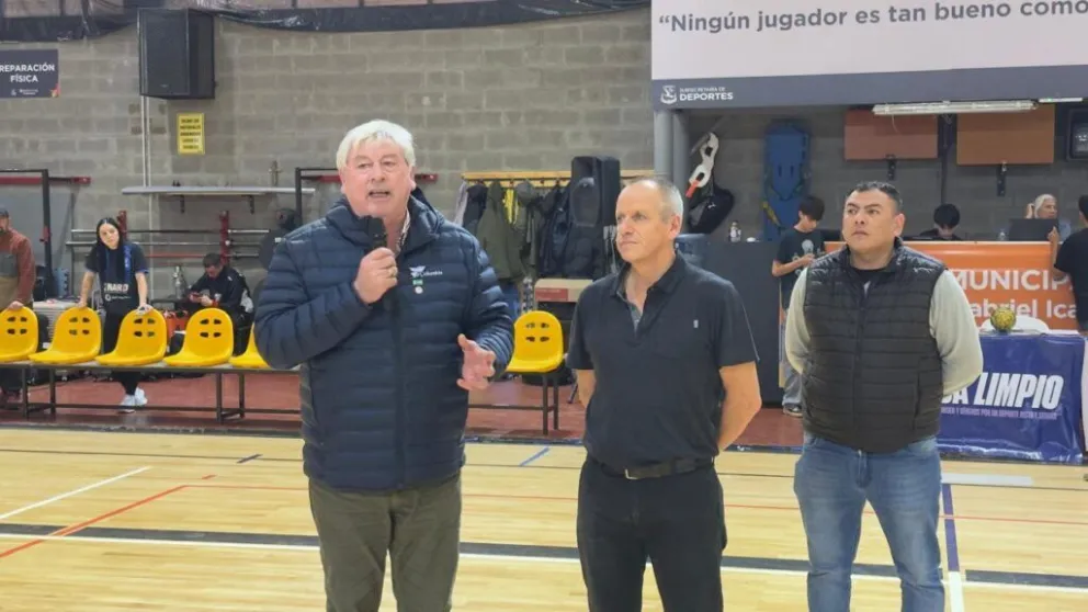 El intendente de la ciudad presente en las finales. 