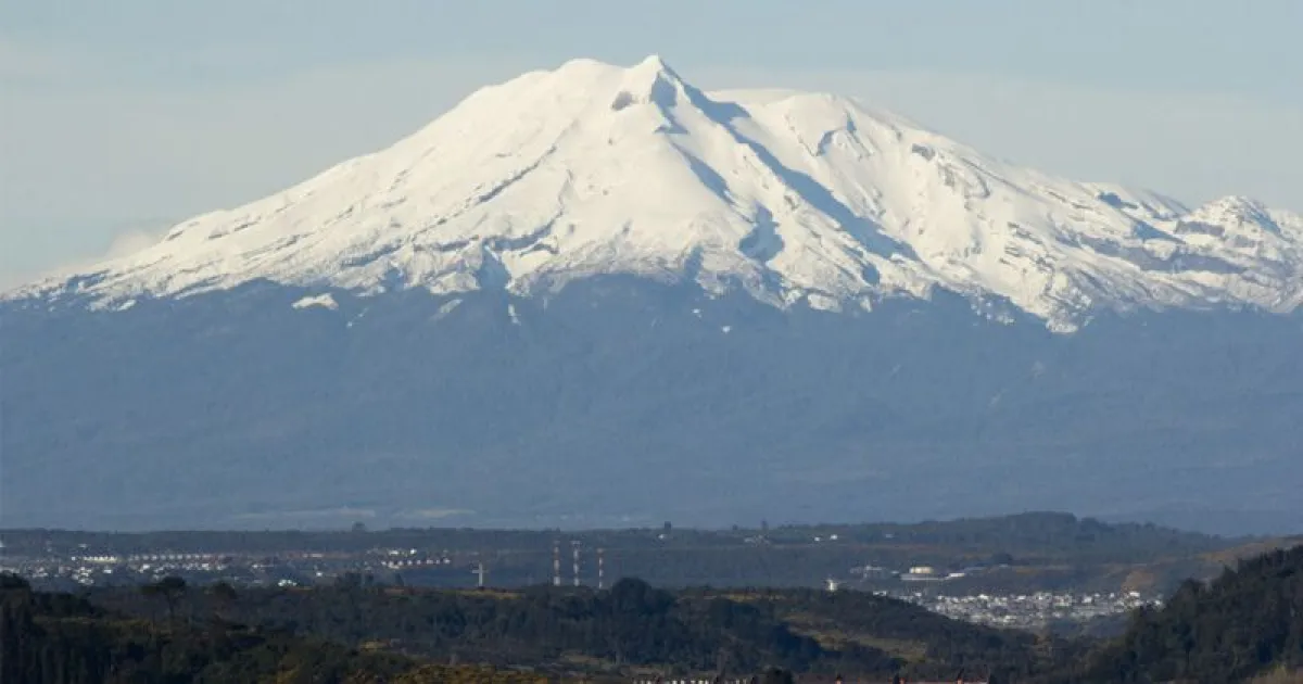 Tragedia en Chile: un excursionista murió al caer 200 metros en el ...