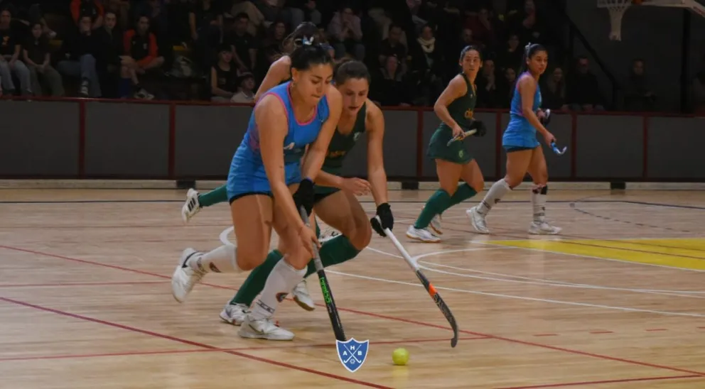El fin de semana próximo, se jugará la última fecha del Apertura. Fotos: Asociación de Hockey Bariloche y Lagos del Sur.