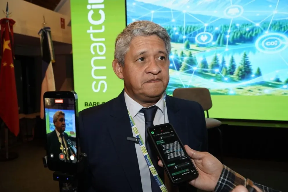 El presidente de la Cooperativa de Electricidad Bariloche, durante la apertura de la Expo. Imagen de Facundo Pardo.
