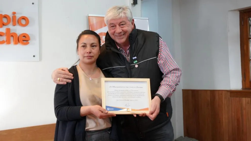 "Yo soy uno más como ustedes",  expresó Cortés. 