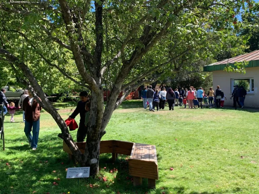 Desde el inicio, el director del jardín Dan Andelman y Betiana Jaimez –coordinadora educativa- estarán encabezando esta tarea como referentes de Fundación Gente Nueva.