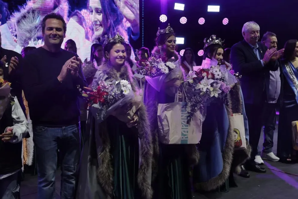 Últimos días de de mandato de la Reina de la Nieve 2025 y sus princesas. Foto; Eugenia Neme 