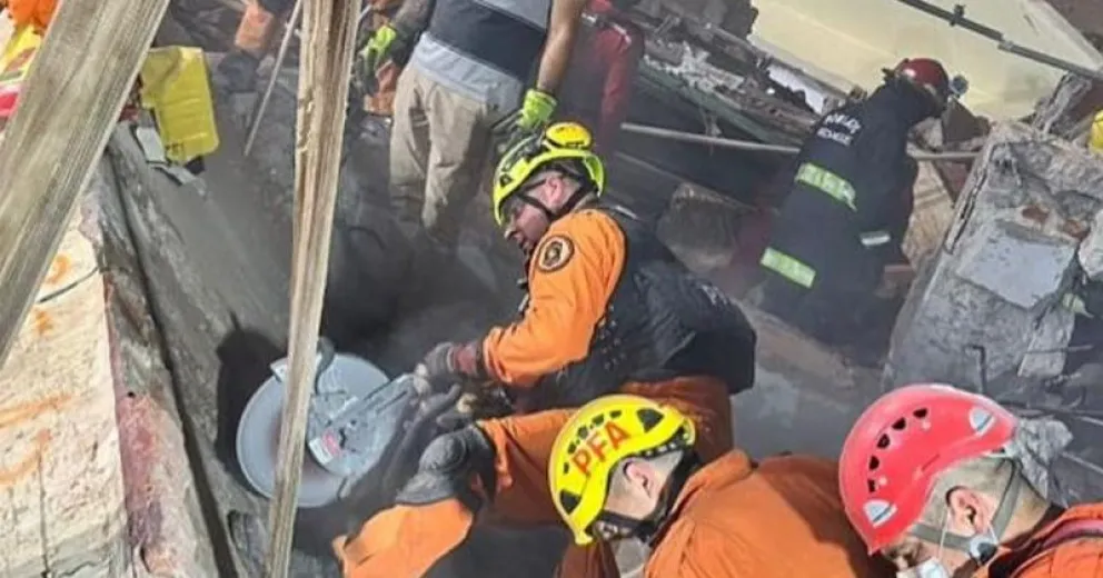 Forma parte del Equipo de respuesta inmediata ante grandes desastres (Urban search and rescue).