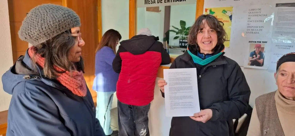 Presentación del escrito en la mesa de entradas de Tierras y Viviendas. 