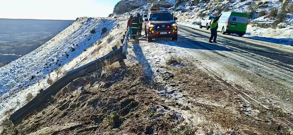 Como consecuencia de la violenta caída, el conductor fue despedido de la cabina. 