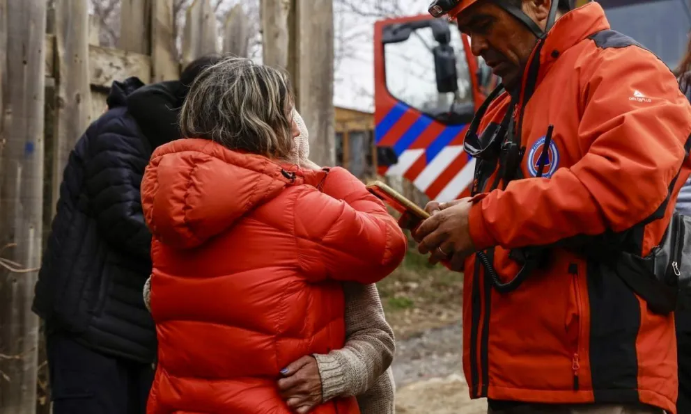 Dolor por voraz incendio, la familia necesita ayuda de la comunidad. Fotos: Eugenia Neme.