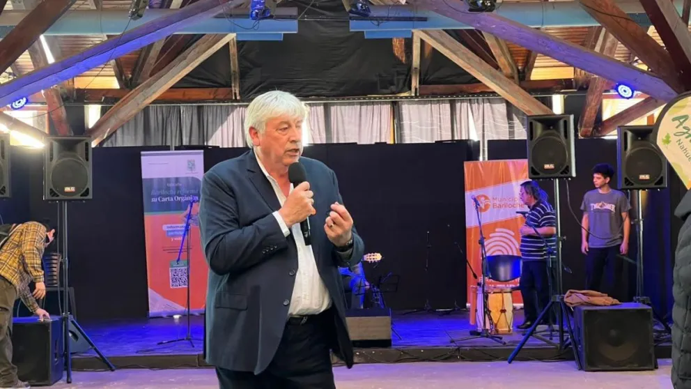 El intendente pide al sector privado que prioricen la mano de obra local.