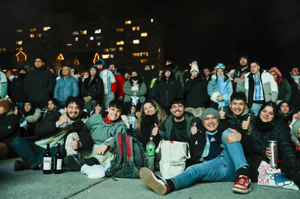 Las restricciones para disfrutar de un festejo en familia. Foto Euge Neme 