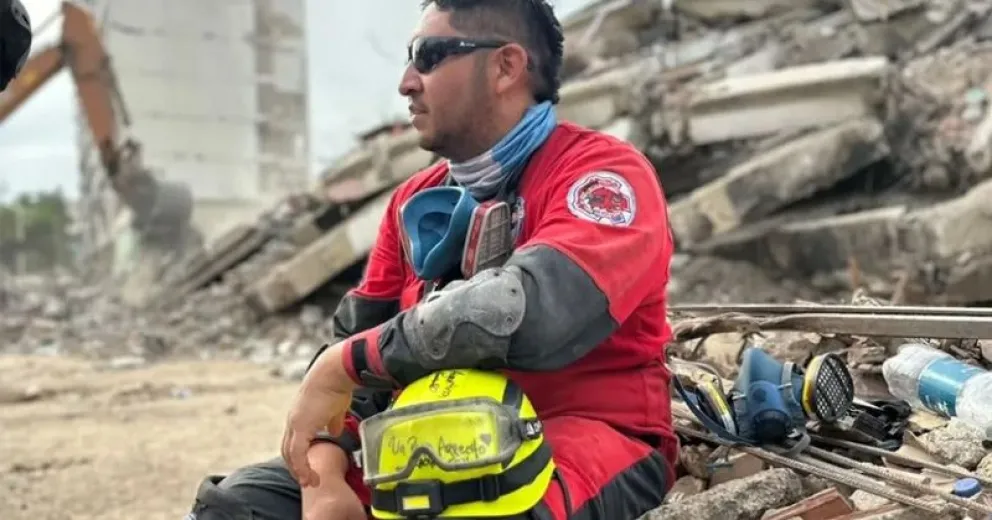 Fabricio Llanqueleo, bombero y brigadista de Fénix Unit oriundo de Valcheta, que concurrió hasta Venezuela por una misión humanitaria. Fotos: gentileza.