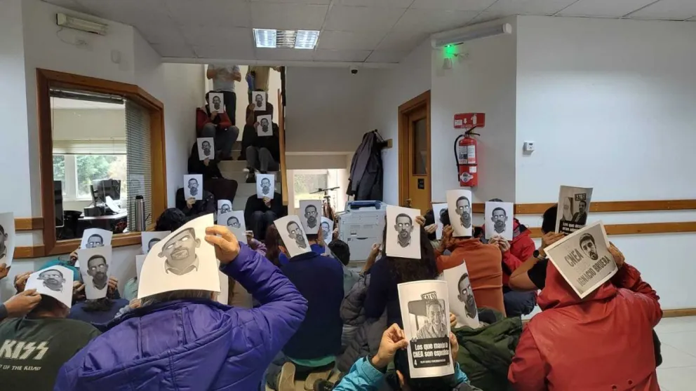 La protesta se desarrolló sin incidentes y, hasta el momento, no trascendió una respuesta oficial por parte de la gerencia. Fotos Redes sociales