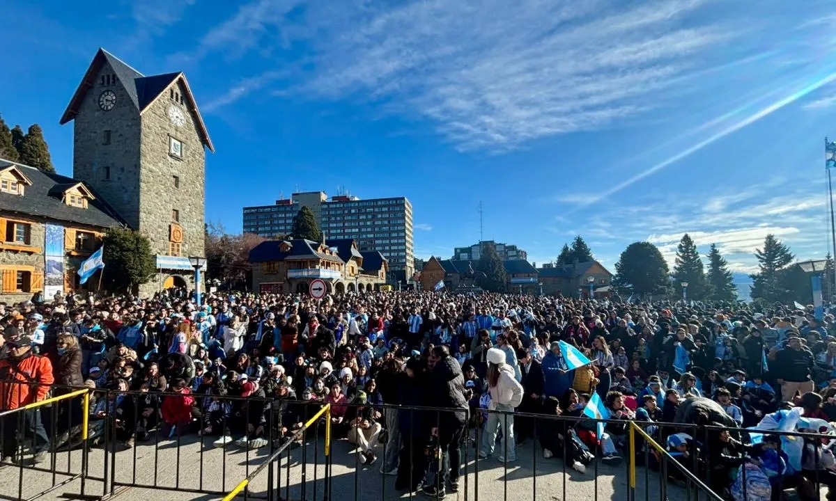 Aguante corazón aguante: Bariloche se prepara para la gran final del Mundial