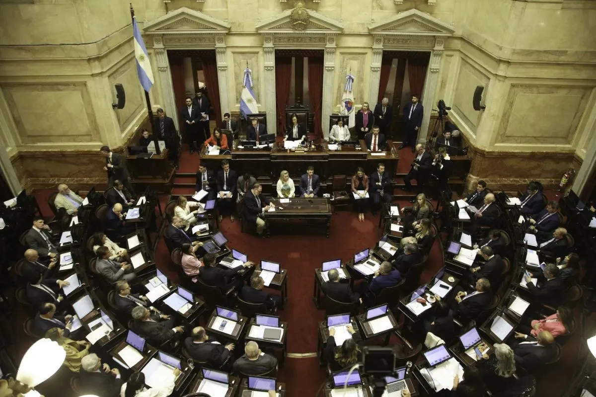 Los senadores cobrarán $12 millones luego de un nuevo aumento