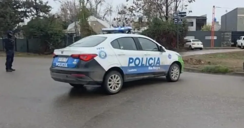Personal policial y de fiscalía se encuentran trabajando en el lugar. Foto gentileza.