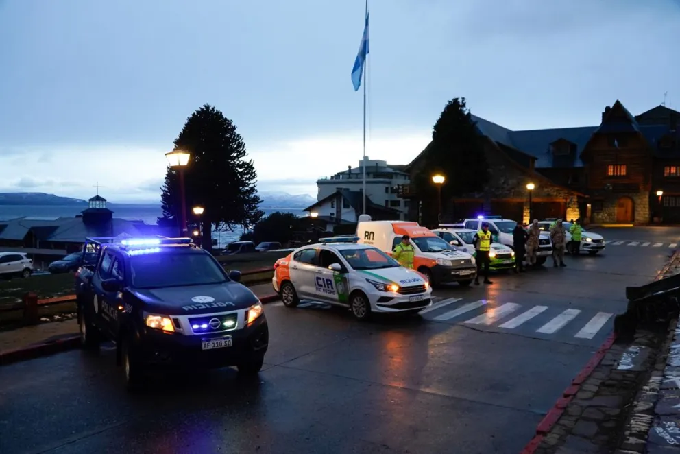 Momento de la presentación del refuerzo que comienza a trabajar en Bariloche durante este invierno. Foto de Facundo Pardo.