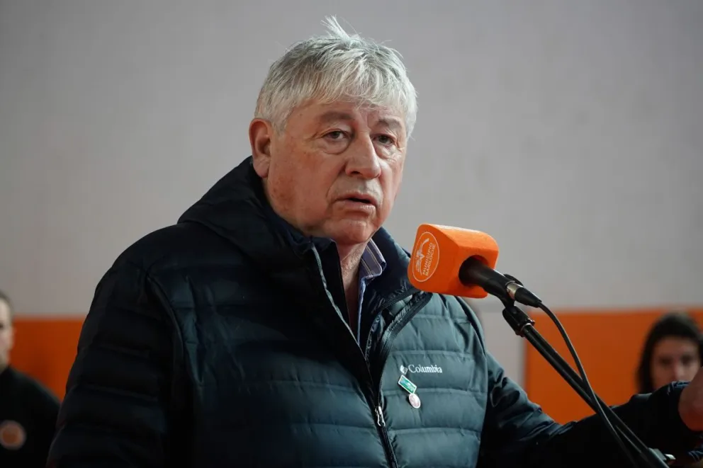 El intendente salió a respaldar al recolector de residuos agredido en el Alto de Bariloche. 