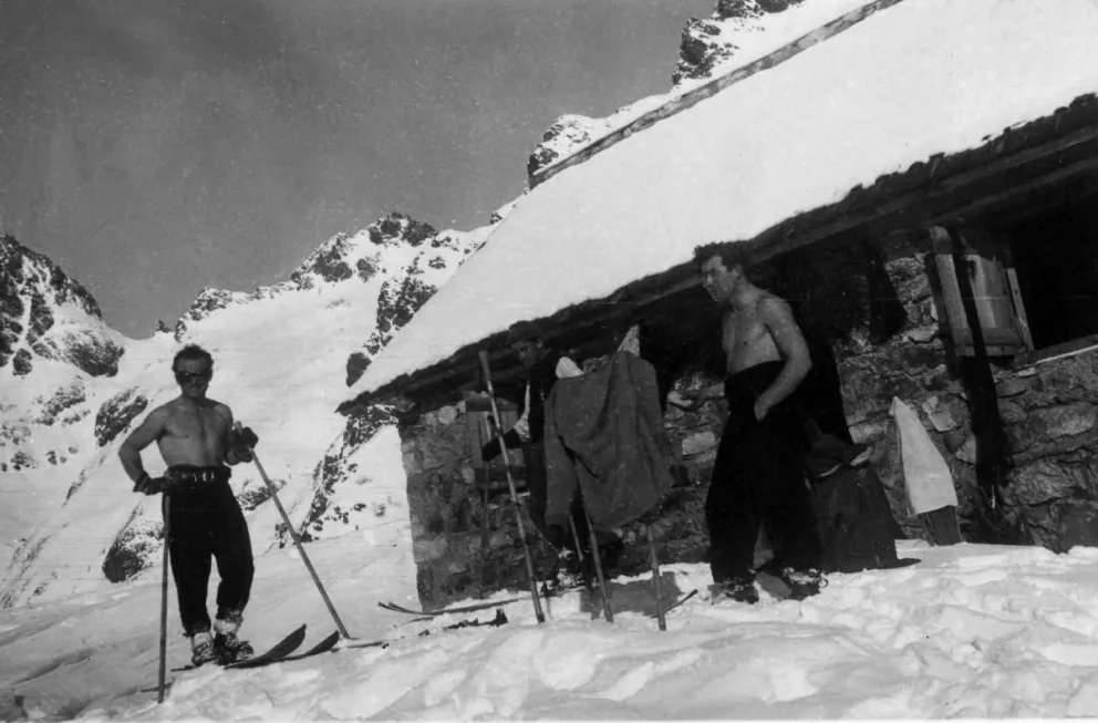 Otto Meiling y Heriberto Tutzauer se tomaron muy a pecho la construcción del refugio. Foto: gentileza Toncek Arko.