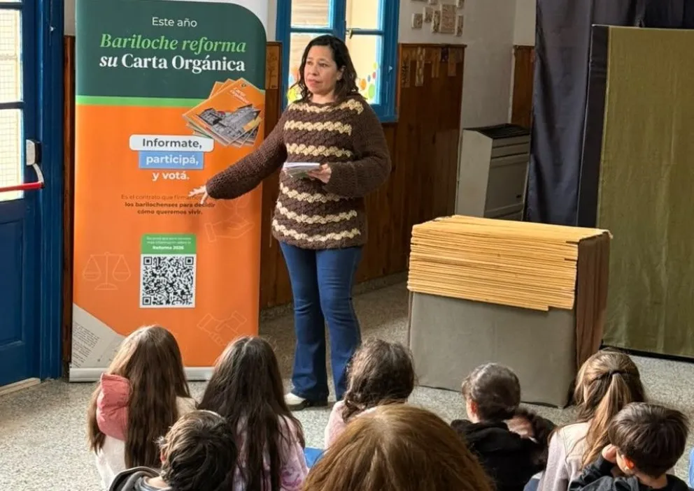 Charla informativa para los más chicos sobre la reforma de la Carta Orgánica de Bariloche.