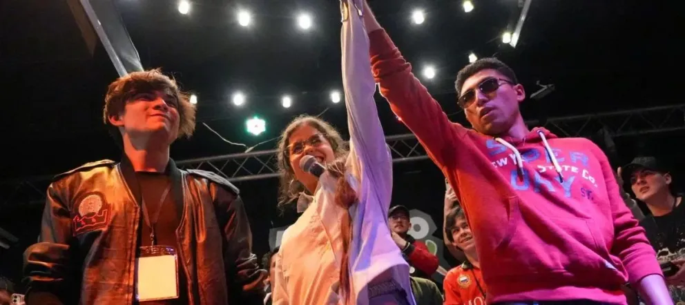 El joven barilochense fue elegido campeón en la principal competencia regional de beatbox. Fotos @astron.bbx