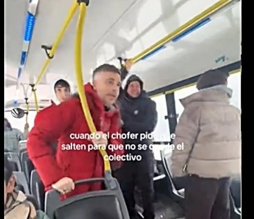 El momento en el que los pasajeros saltan. 