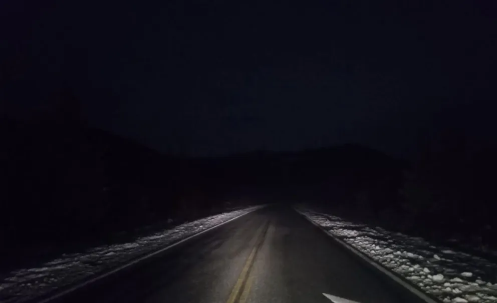 La ruta 40 se encuentra transitable con precaución entre Bariloche y El Bolsón. 
