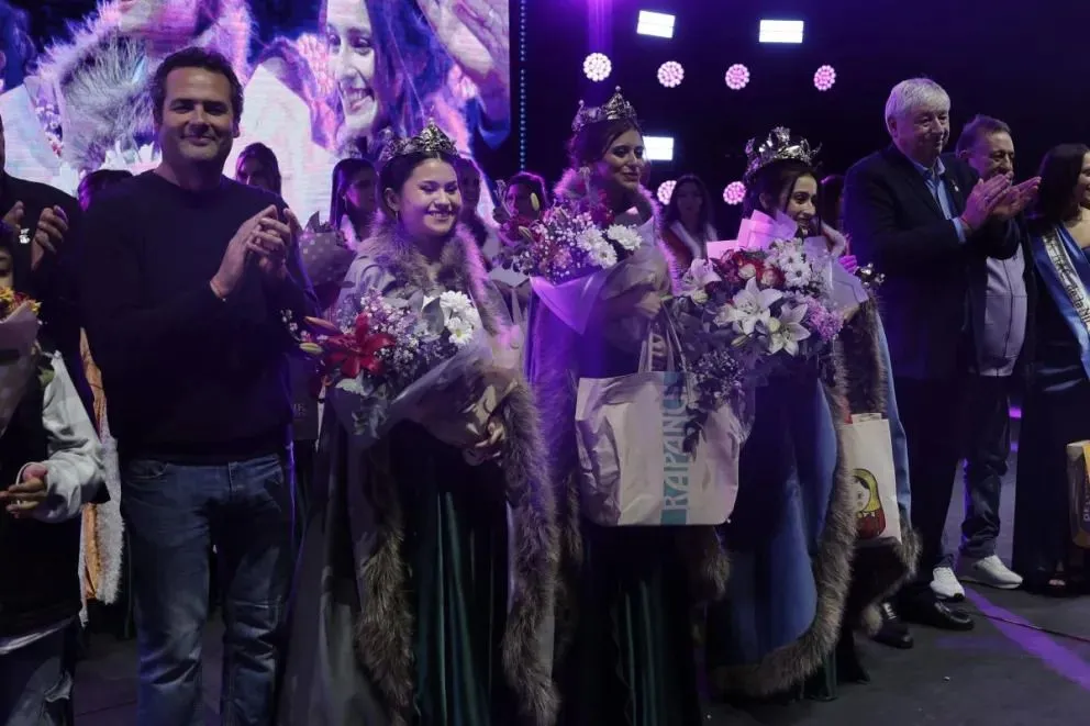 Recuerdo de agosto de 2025: momento de la coronación. Foto Eugenia Neme.