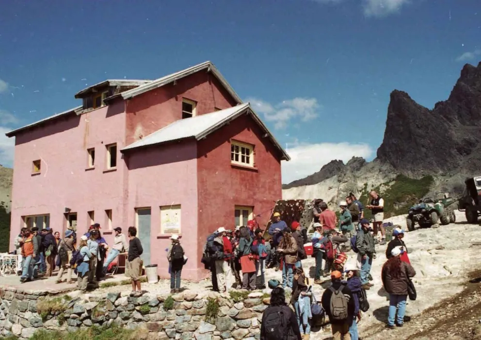 El refugio del cerro López en los 90. Gentileza Toncek Arko.