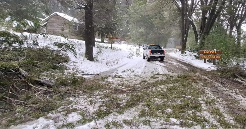 De acuerdo al clima puede variar notablemente el estado de caminos y senderos.