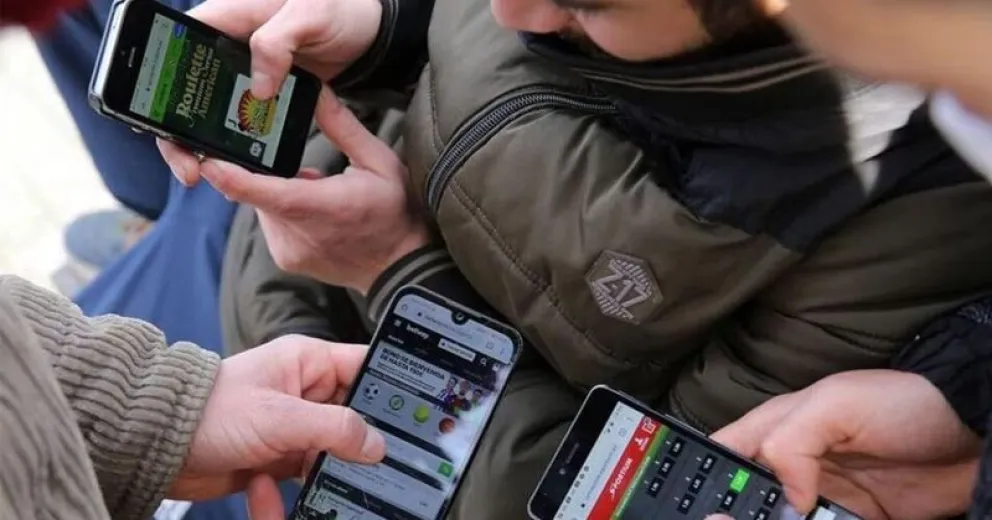 Uno de cada cuatro adolescentes consultado, ya apostó mediante su celular. 