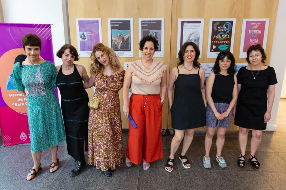 Finalistas del Premio Nacional de Novela "Sara Gallardo" cuatro años atrás.