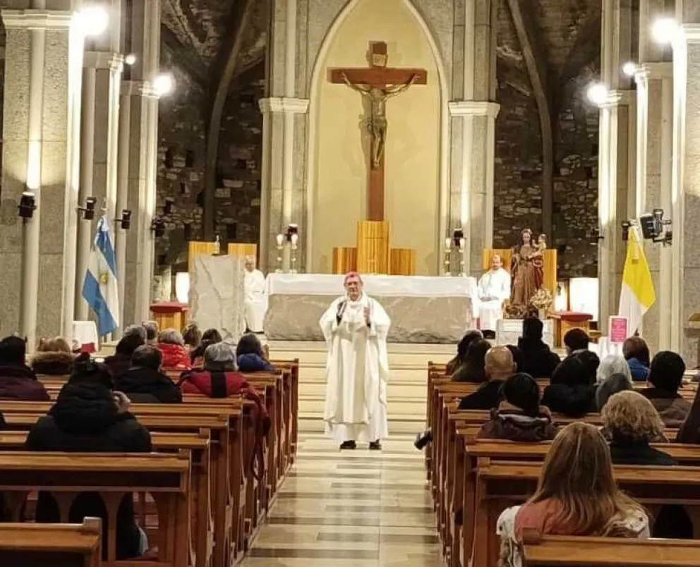 Por la noche, la celebración se trasladó a la Catedral del centro de la ciudad.