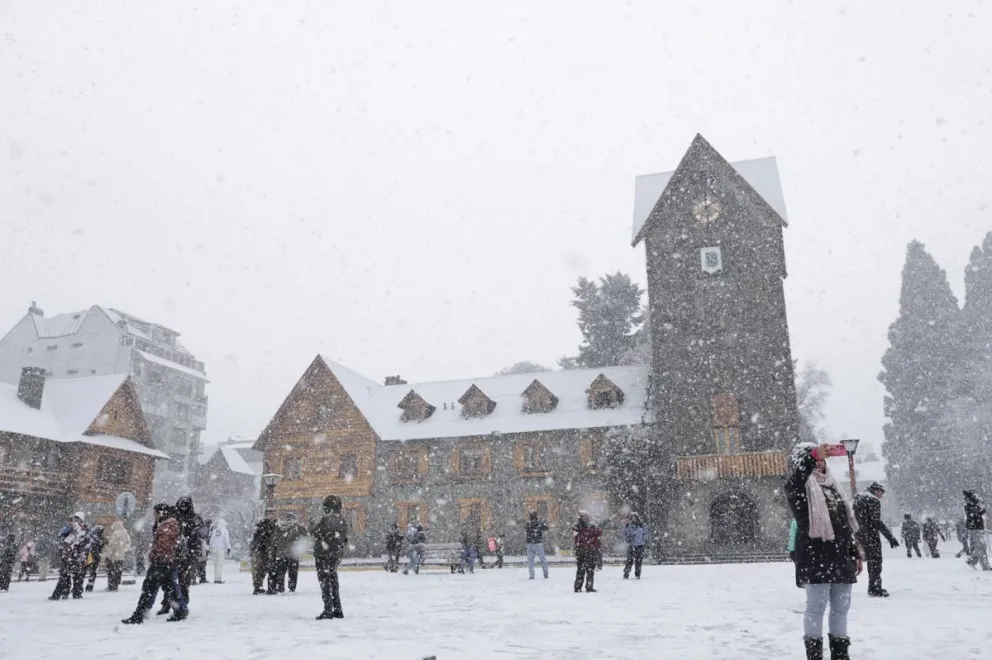 El turismo en movimiento en Bariloche, impulsado por la nieve. Fotos: Eugenia Neme. 