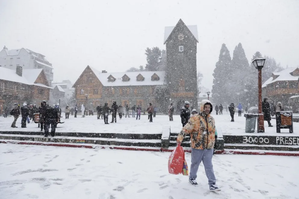 Impresionante nevada en Bariloche para cerrar la primera semana de agosto. Fotos: Eugenia Neme.