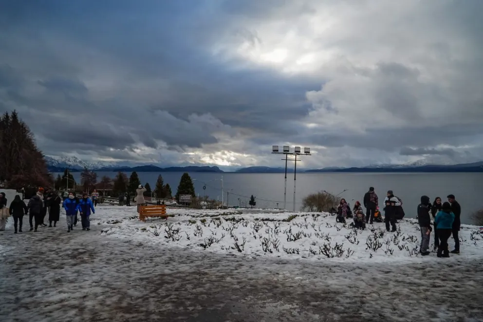 A diferencia del 2025, el invierno 2026  llegó cargado de agua y nieve. Foto: Facu Pardo 