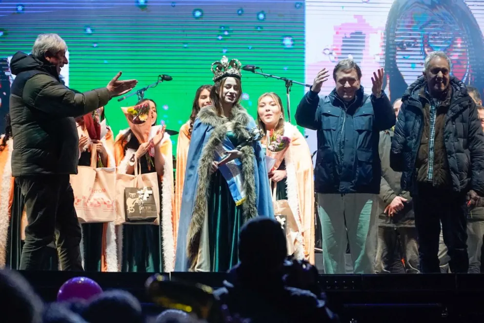 El gobernador acompañó el momento más emotivo. Foto Facundo Pardo.