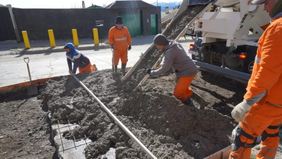 Desde el Municipio se solicita especialmente a automovilistas y peatones respetar las vallas.