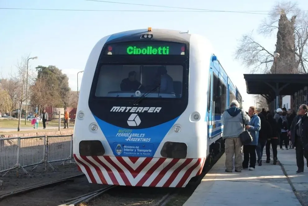 La legisladora Lorena Matzen celebró la inminente reactivación del servicio ferroviario entre Cipolletti y Roca (Foto: web).