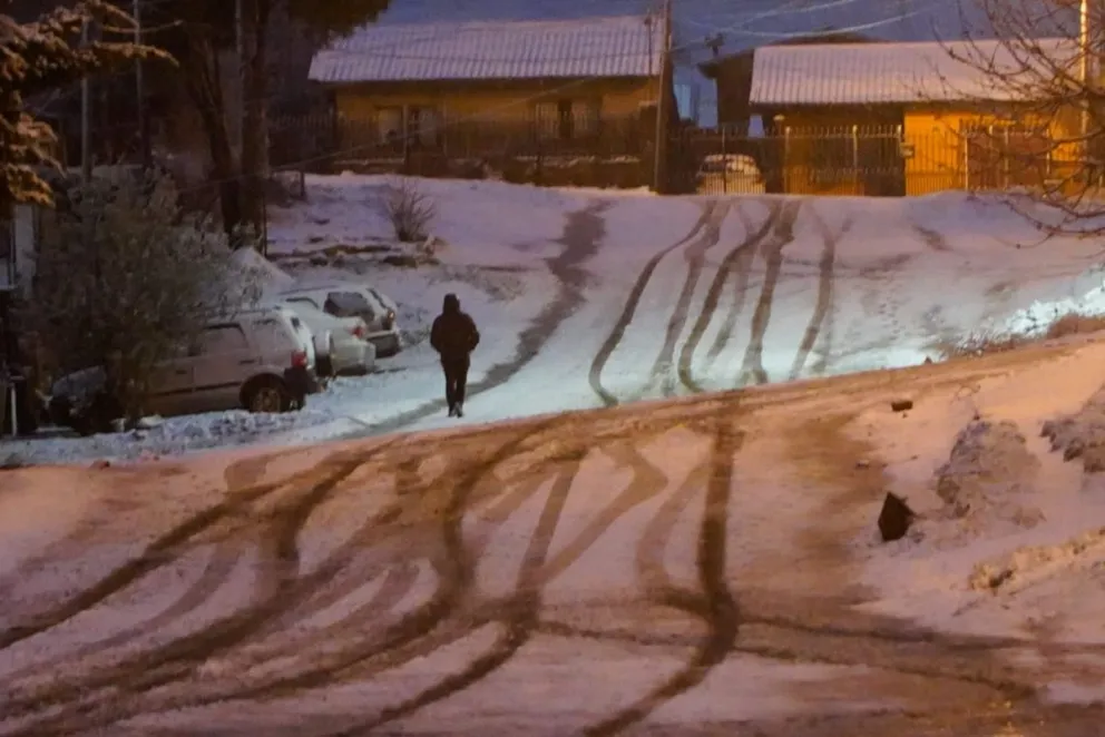 Así está nevando en el Alto de Bariloche. Fotos: Facundo Pardo.