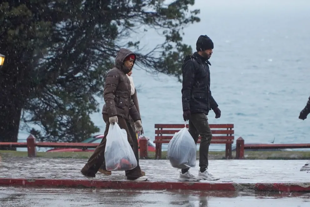 El último domingo de agosto llega con lluvia, frío y la posibilidad de que la nieve. Foto Facu Pardo  