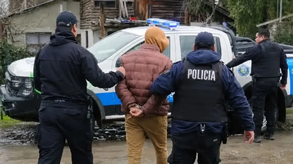 El allanamiento permitió detener a un sospechoso y secuestrar elementos.