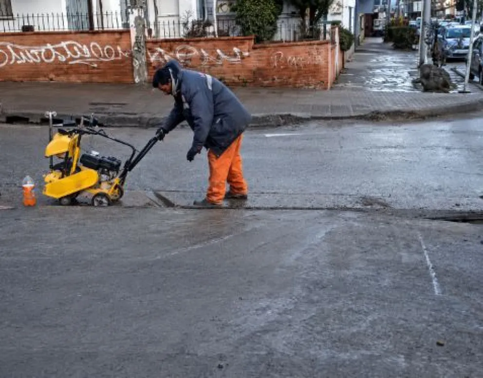Bajar la velocidad ante la presencia del personal municipal.