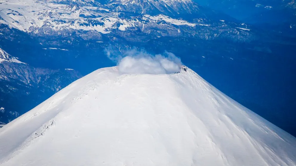 El Sernageomin indicó que continuará con el monitoreo permanente del Villarrica.