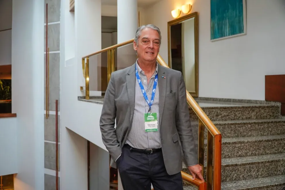 Roque Palacios, fundador de Expolagos Patagonia, destaca la importancia de trabajar en conjunto entre los destinos turísticos patagónicos chilenos y argentinos. Fotos Facundo Pardo.