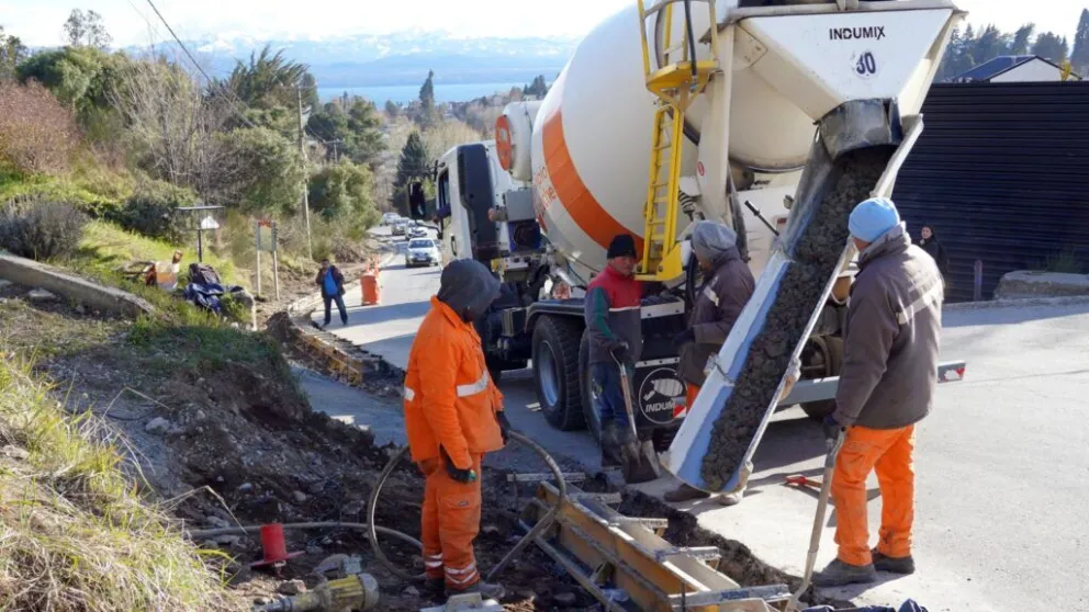 Trabajan en un recorrido peatonal para mayor seguridad. 